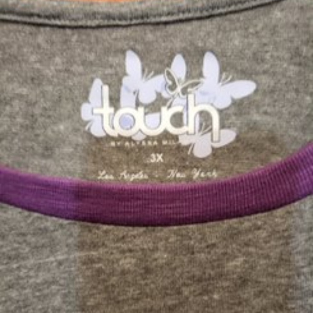 (Bonus Jewelry included ‼️) Women graphic team top - Picture 3 of 6